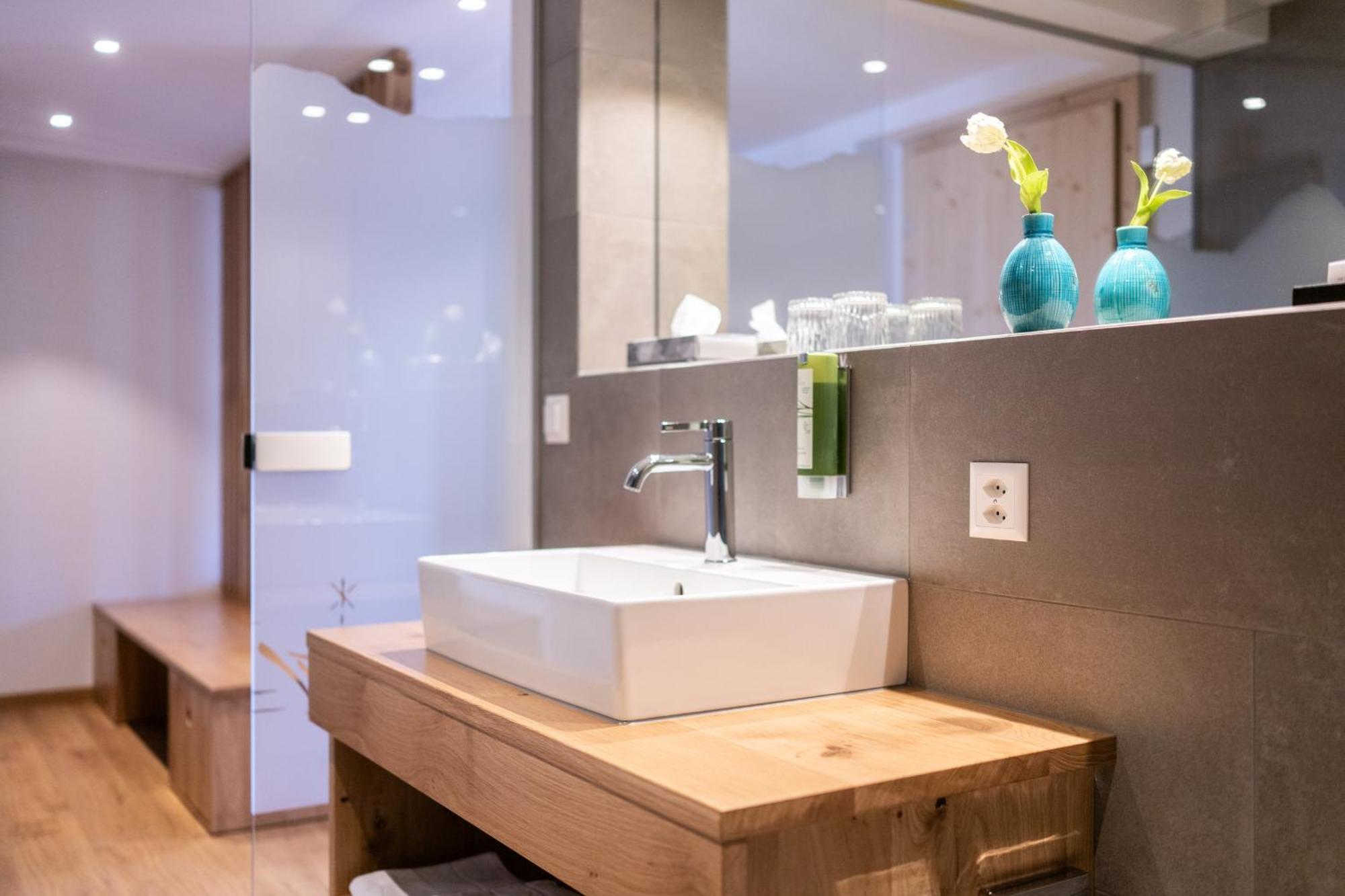 Hotel La Cruna Sedrun Ngoại thất bức ảnh