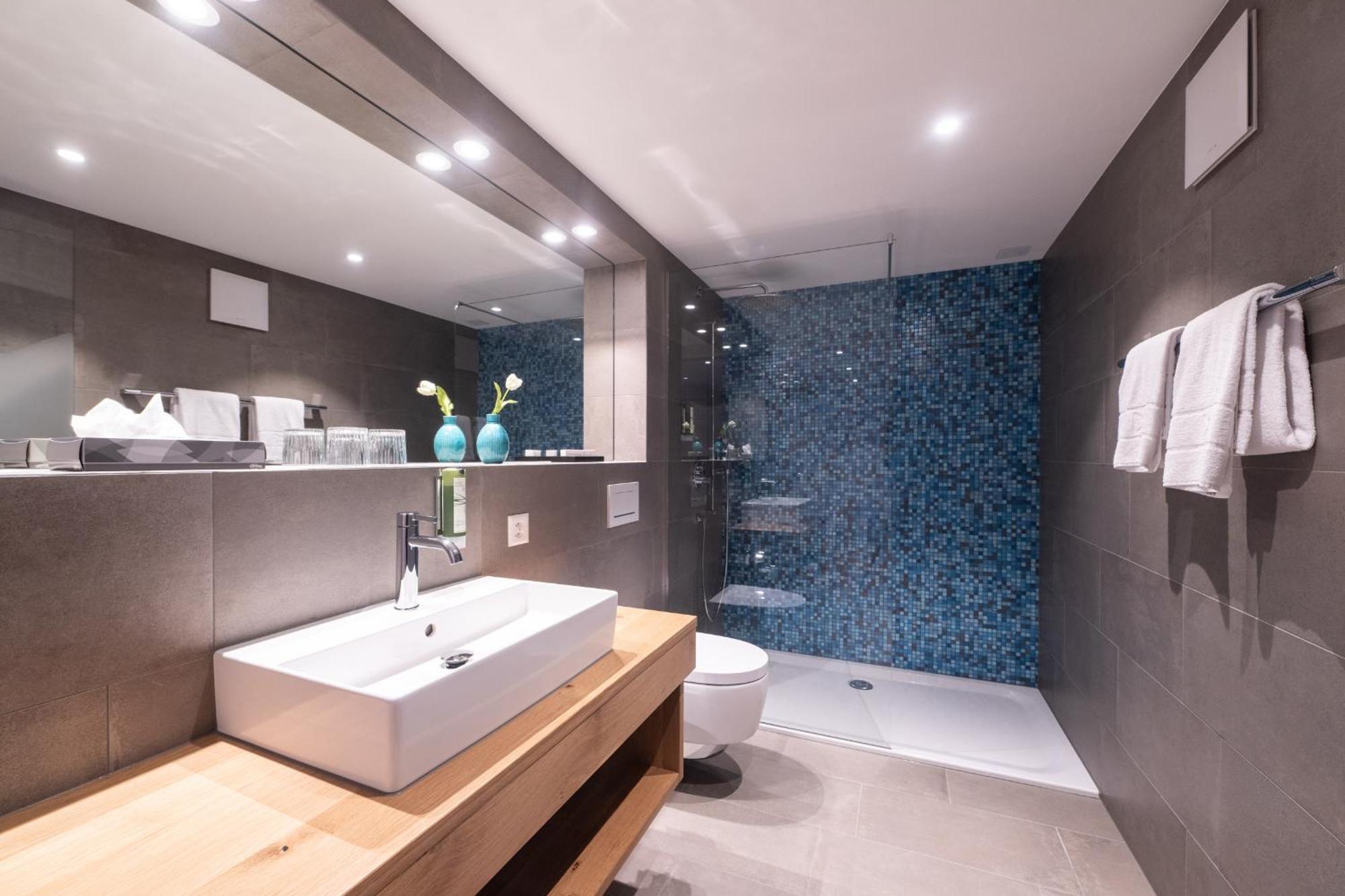 Hotel La Cruna Sedrun Ngoại thất bức ảnh