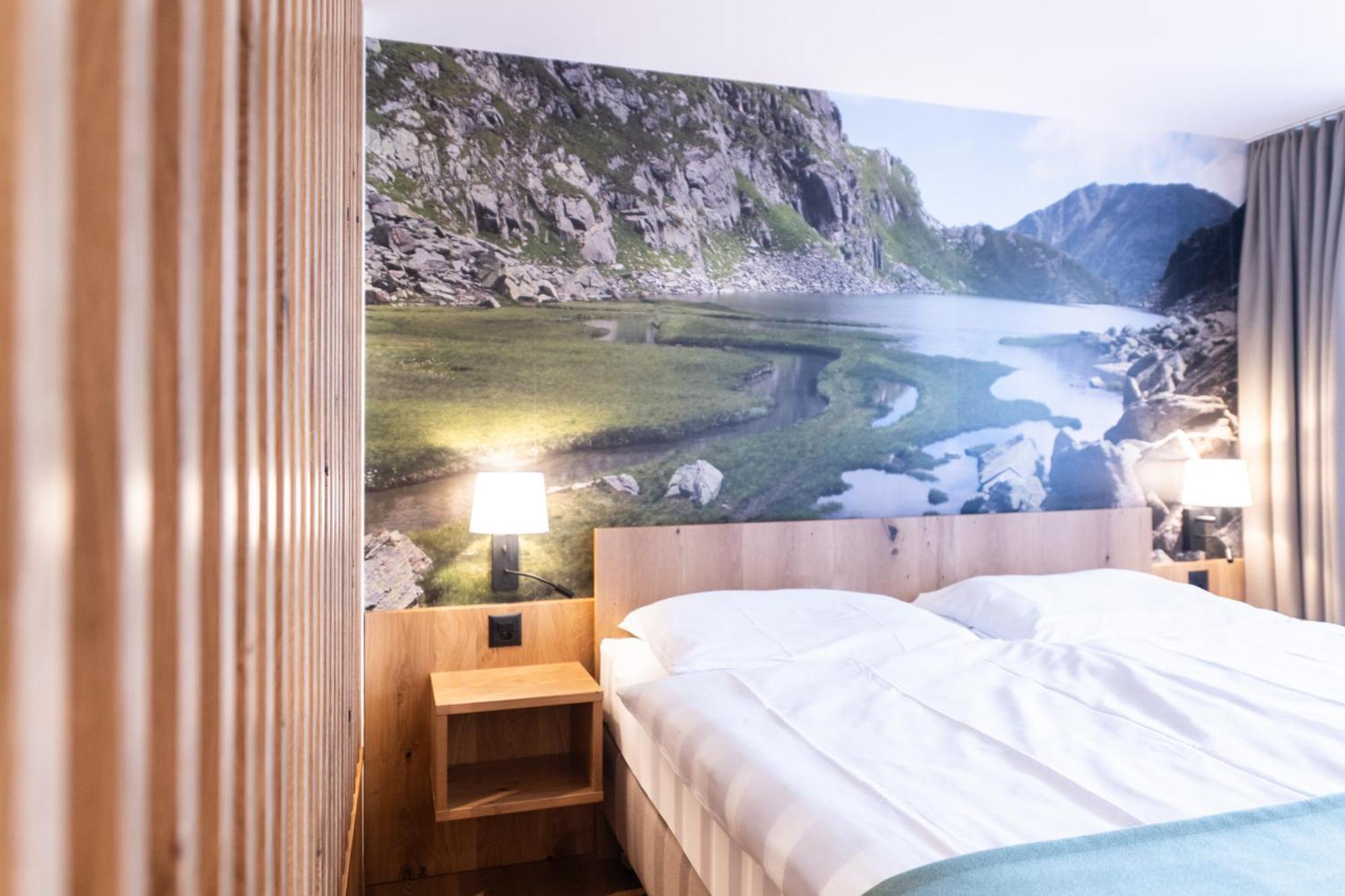 Hotel La Cruna Sedrun Ngoại thất bức ảnh