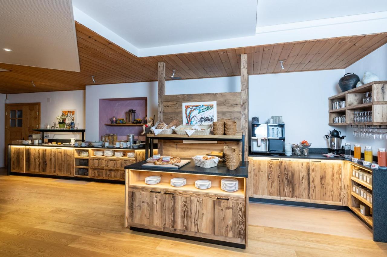 Hotel La Cruna Sedrun Ngoại thất bức ảnh