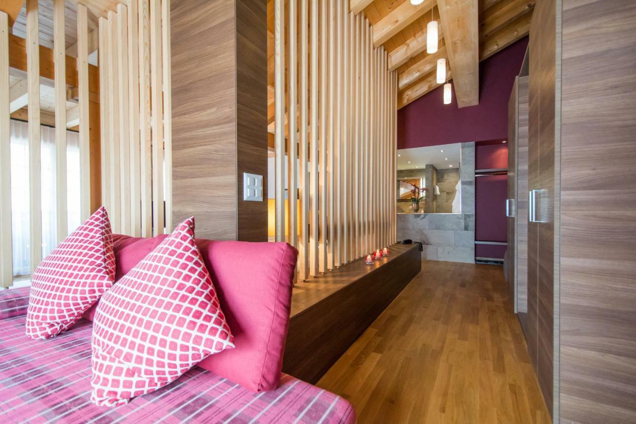 Hotel La Cruna Sedrun Ngoại thất bức ảnh